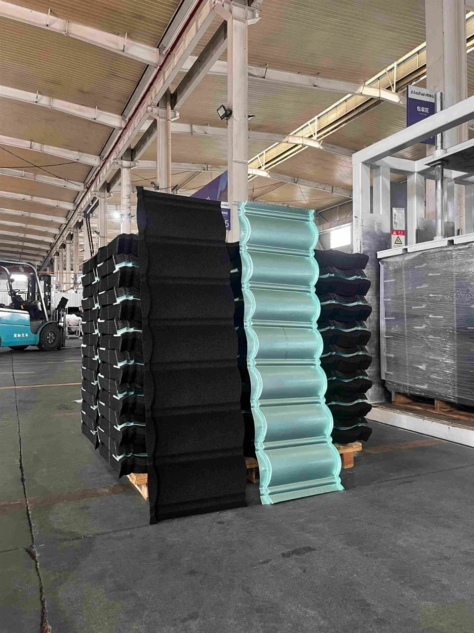 Stone Coated Metal Roof Tiles In America factory